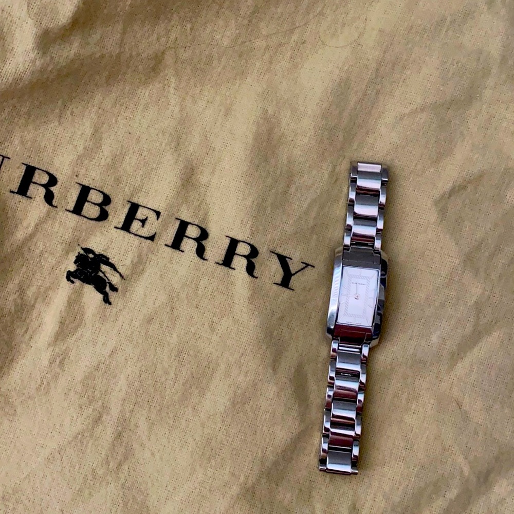 Authentic women’s Burberry watch great condition